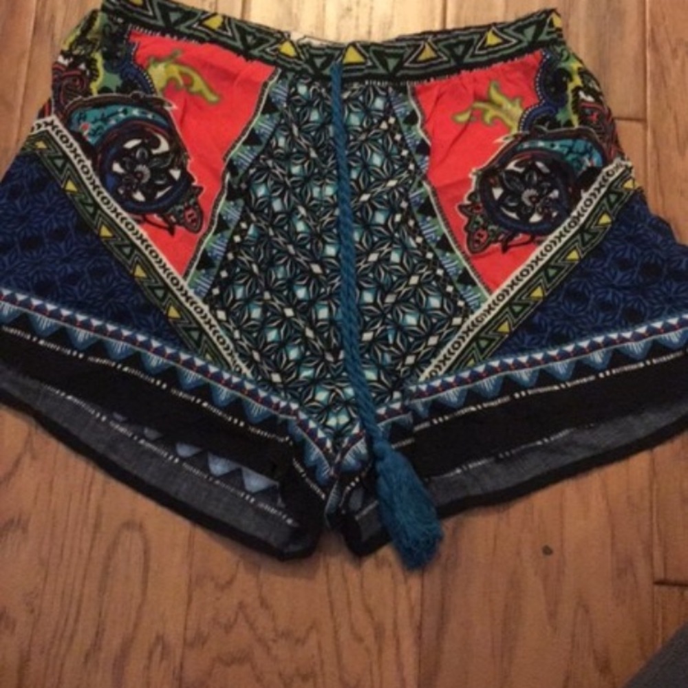 Patterned shorts